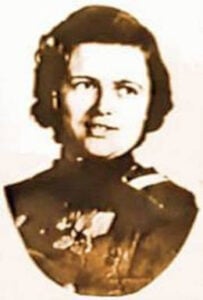 Photo authentique de Nina Kulagina portant l'uniforme de l'armée rouge.