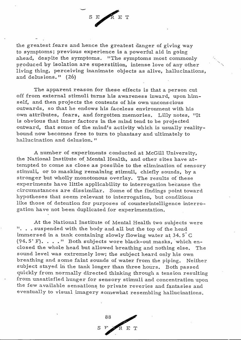 Page 88 du manuel d'interrogatoire KUBARK de la CIA, tamponnée Secret, décrivant les expériences d'isolement sensoriel de McGill et le caisson d'eau du NIMH avec le nom de Lilly