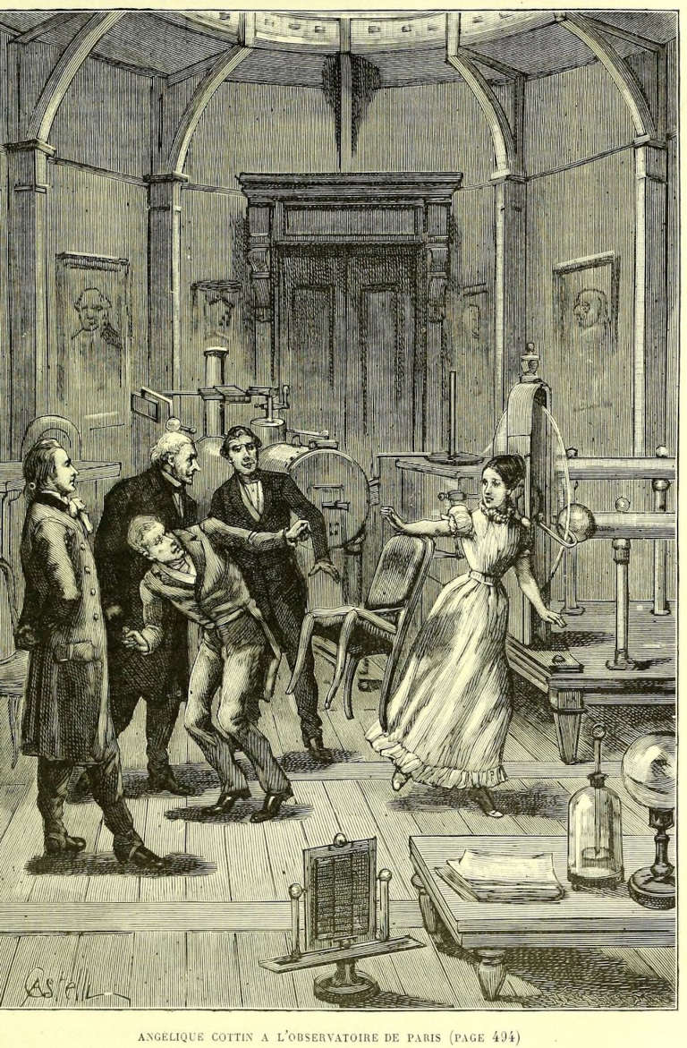 Gravure du XIXe siècle : une jeune fille fait basculer une chaise devant plusieurs savants en redingote, dans une salle remplie d'instruments scientifiques