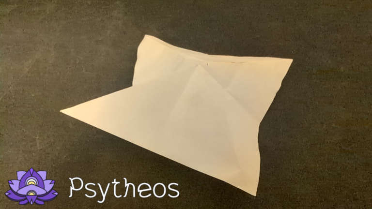 Le papier plié, pour les débutants en télékinésie.